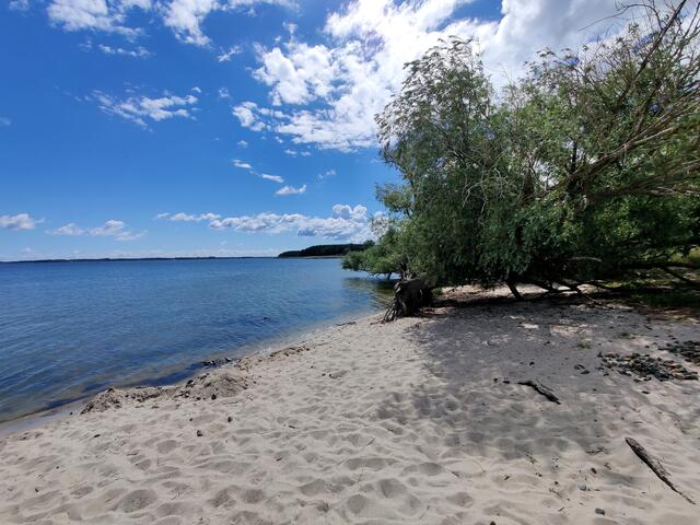 Einsamer Strand am Meer. Ein Gefühl wie Robinson Crusoe...