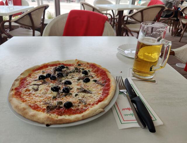 Es war sicherlich nicht nur die Pizza, in der "Lieblingspizzeria" in Trassenheide, die den Besuch "altbekannter Orte" attraktiv machte.