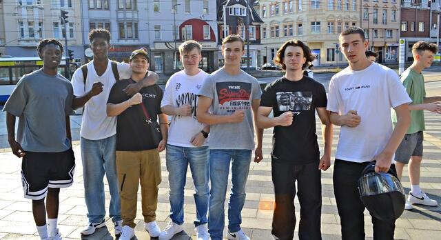 Schüler der Alexander-Coppel Gesamtschule