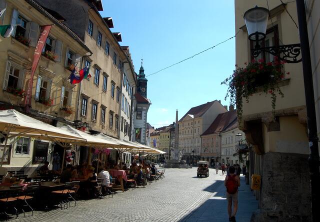 Die schöne Altstadt zeigt den Charme der einstigen Österreichisch-Ungarischen Monarchie. Zu deren Zeit hieß die Stadt Laibach.