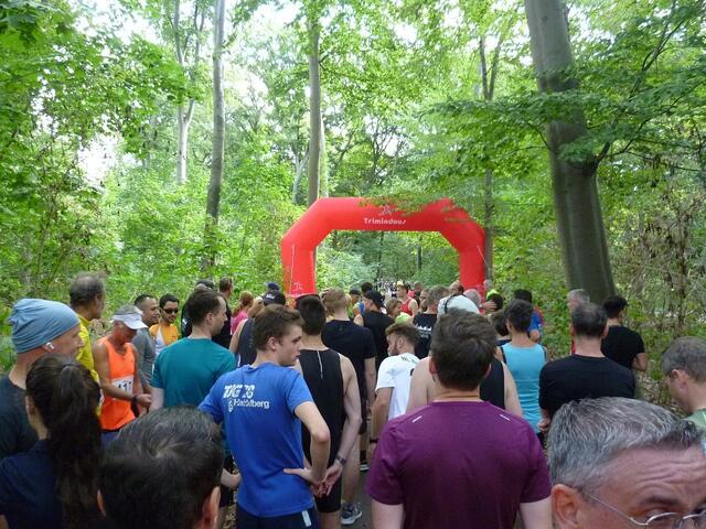 Startaufstellung Eilenriederennen 10 km (vor dem Spargelsprinter).