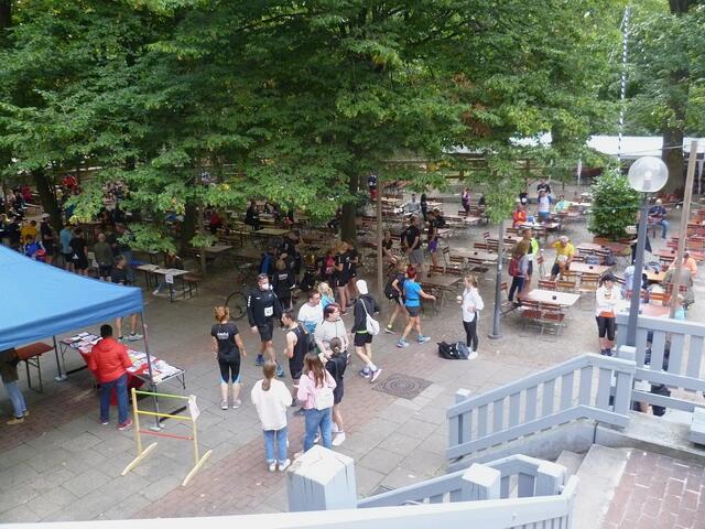 Gaststättenbereich hinter dem Freizeitheim Lister Turm.