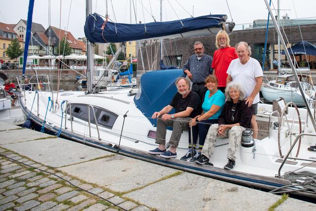 Die Crew zum Abschiedsfoto an Deck der "Tuja". | Foto: B. Jakob