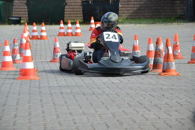 Erik peilt die Kurve an.
