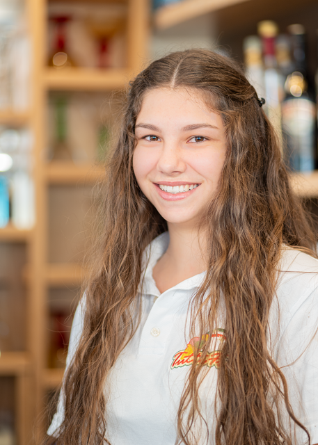 Eva - Servicekraft im Friedberger Tutti Frutti