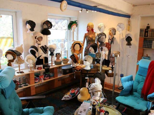 Eines der Ateliers war bisher "Walk in Beauty" von Gabriela  Graf-Braune