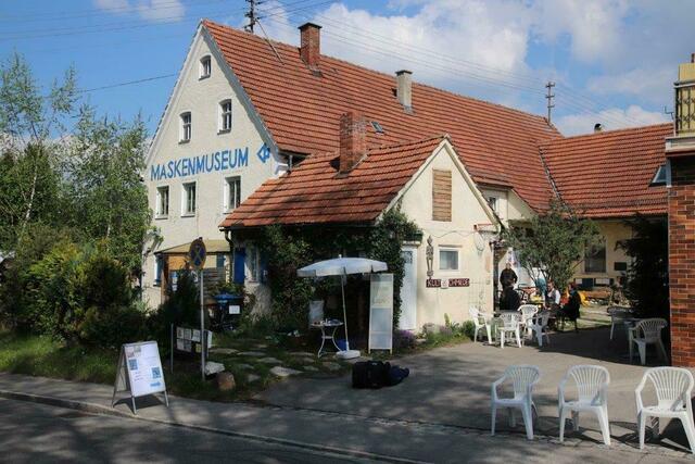 Das Haus der Kulturen und Maskenmuseum Diedorf