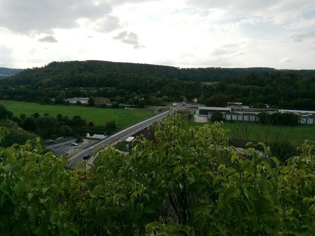 Am Aussichtspunkt mit Blick ins Unstruttal (1) -  Kommt bitte mit auf den Rundgang in und um Nebra,danke im voraus !
