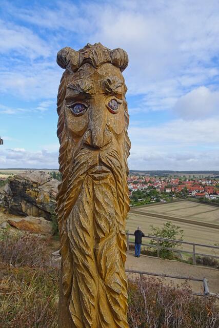 Holzskulptur am Königstein
