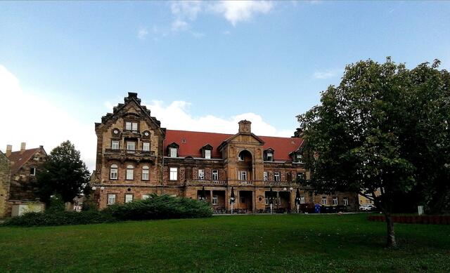 Schloßhotel Nebra - Hoch zum Schloßberg zur Ruine - Kommt bitte mit auf den Rundgang in und um Nebra,danke im voraus !