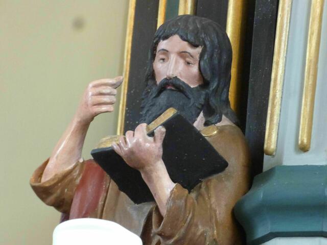 Zu kleinen kirchlichen Feiern und Besichtigungen wird die Kapelle geöffnet.