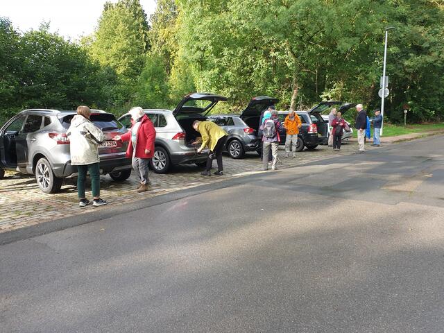 Am Parkplatz in Derneburg