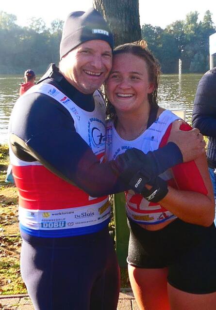 Obwohl Andreas Hillenbrand in der Senioren-Klasse noch starten mußte, blieb Zeit, um seiner Tochter Laura Hillenbrand zum ersten Europameister-Titel zu beglückwünschen. | Foto: Michael Baumgardt, Augsburg