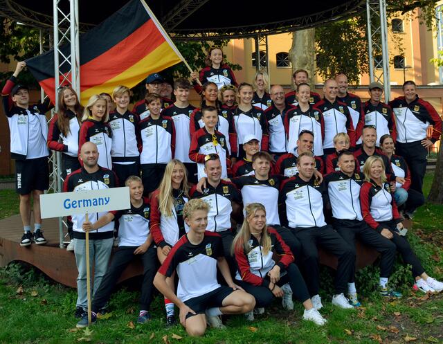 Erstmals wurden die Europameisterschaften in der offenen sowie der Jugend- und Seniorenklasse gemeinsam ausgetragen. Mit 30 Startern stellte Deutschland das größte Team an diesem Wochenende.