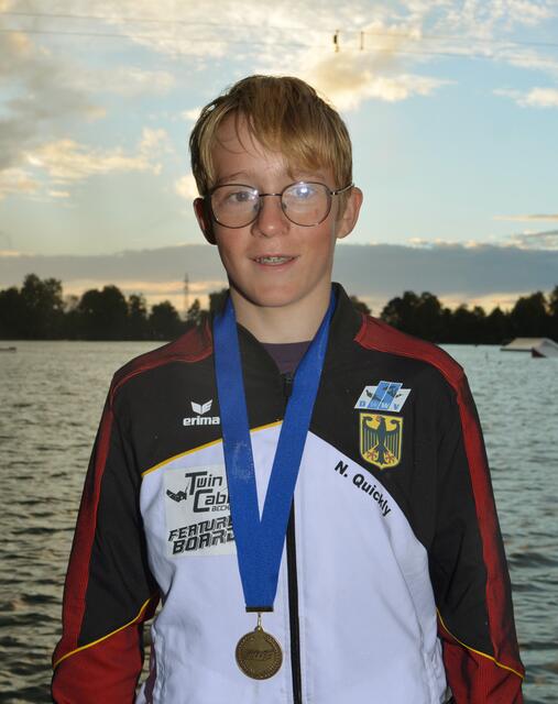 Nils Quigley, U19
8. Platz Trickski (710 Punkte)
11. Platz Slalom (2,5 Bojen/18,25m/58kmh)
4. Platz Springen (29,30 Meter)
7. Platz Kombination
3. Platz Mannschaft