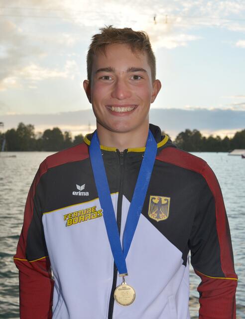 Carlo Müller, U19
7. Platz Trickski (2.100 Punkte)
5. Platz Slalom (5 Bojen/13m/58kmh)
4. Platz Springen (37,60 Meter)
6. Platz Kombination
3. Platz Mannschaft