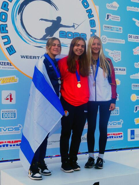 Bronze für Leni Bauer im Trickski - und das gleich in ihrem ersten Jahr in der U19. | Foto: Michael Baumgardt, Augsburg