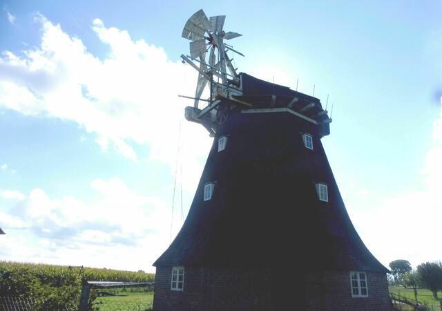 Mühle, Seitenansicht.