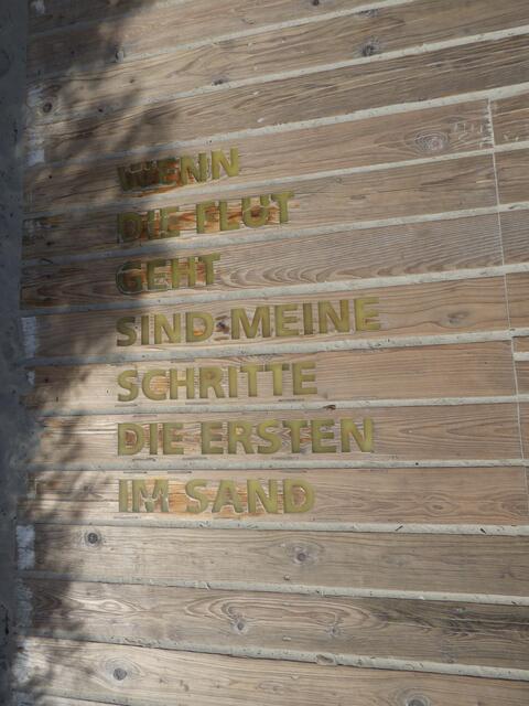 "Wenn die Flut geht, sind meine Schritte die ersten im Sand"