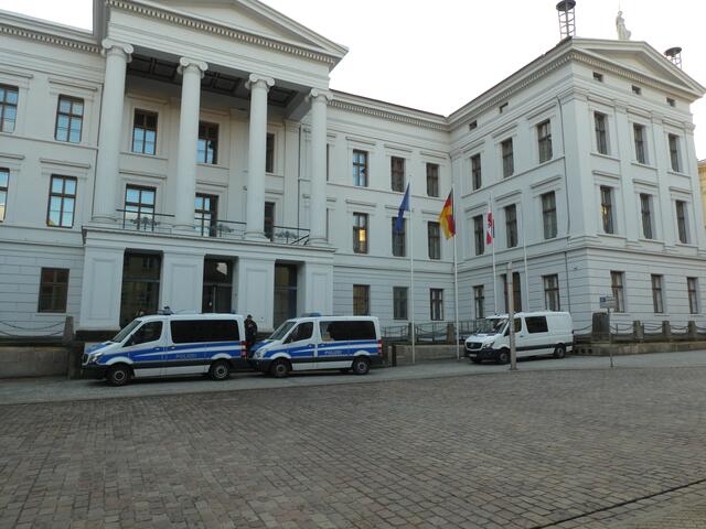 So sieht unsere Staatskanzlei am Nationalfeiertag aus.