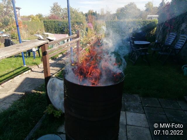Abfallverbrennung (1) - 9.10.2022 !!! Gartenschau - Sonntagsbilder 2022 !!!  Temperaturen: Früh 6:19  2,3 Grad / 11:19h 10,3° / 13:36 h 16,9° plus