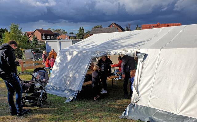 auch in den trockenen Phasen war das Zelt gut besucht