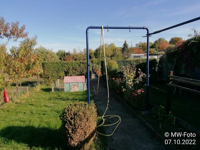 Wasserschlauch entleert - 9.10.2022 !!! Gartenschau - Sonntagsbilder 2022 !!!  Temperaturen: Früh 6:19  2,3 Grad / 11:19h 10,3° / 13:36 h 16,9° plus