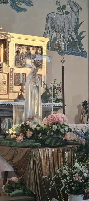 Fatima Nationalmadonna Deutschlands am Altar von St. Clemens