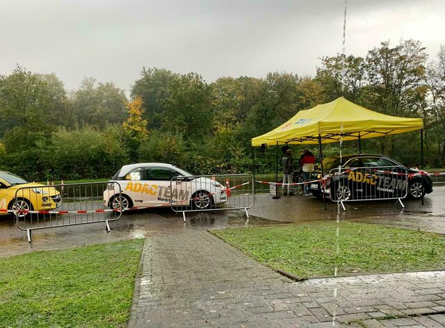 Die Fahrzeuge für den Endlauf.