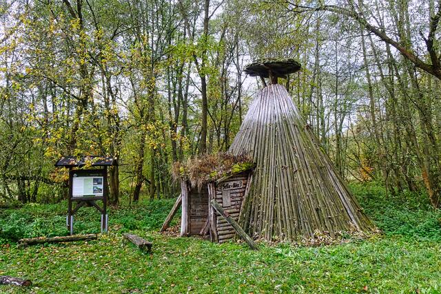 Selke Köte. Da in den Hochöfen viel Holzkohle benötigt wurde, gab es fast überall im Harz Köhlereien. Da die Köhler ständig in der Nähe ihrer Kohlenmeiler sein mussten, schliefen sie in solchen Köten im Wald.