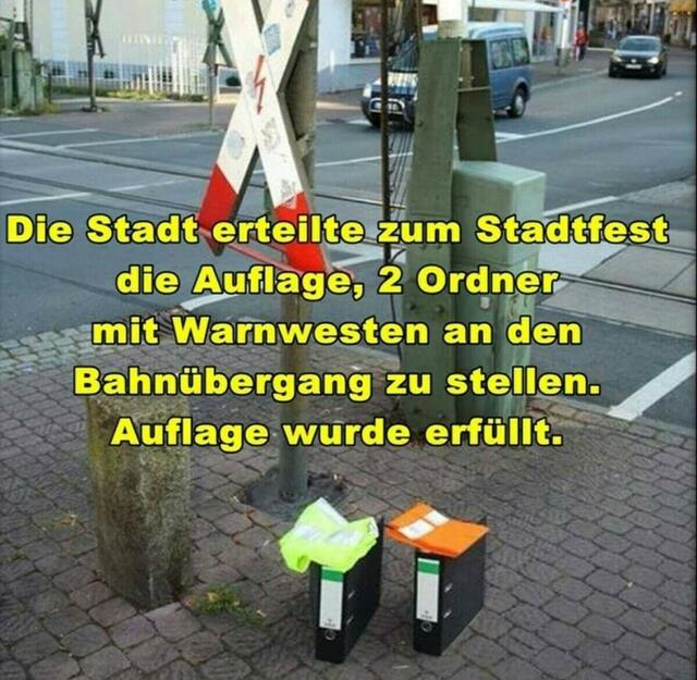 Die perfekte Lösung - 30.10.2022 !!! Gartenschau - Sonntagsbilder 2022 !!!   Temperaturen: Früh 6:16 11,3 Grad / 11:21h 15,3° / 13:33 h 21,9° plus