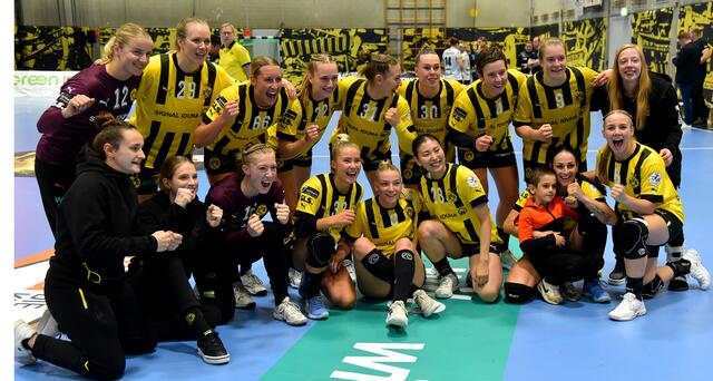 Können wieder befreit und normal trainieren...die Schwarzgelben...die BVB-Ladies...FOTOARCHIV MERKEL+MERKEL