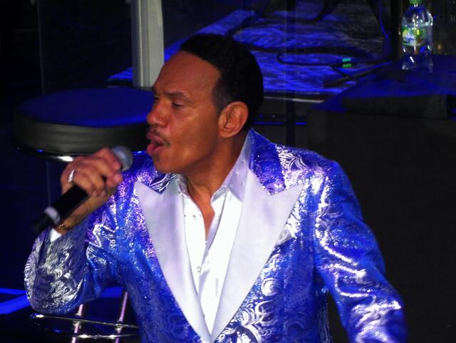 Setliste Four Tops:
01. Loco In Acapulco,
02. Baby I Need Your Loving,
03. Bernadette,
04. It's The Same Old Song,
05. Shake Me, Wake Me,
06. My Way,
07. Are You Man Enough,
08. When She Was My Girl,
09. Ain't No Woman,
10. Reach Out I'll Be There,
11. Standing In The Shadows Of Love,
12. I Can't Help Myself,
13. Catfish.