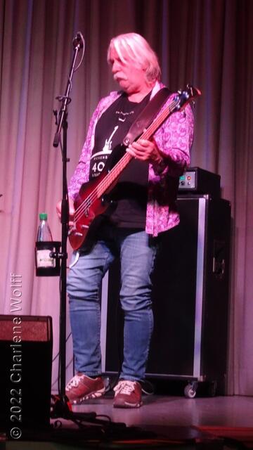 Die Bässe lassen alles vibrieren