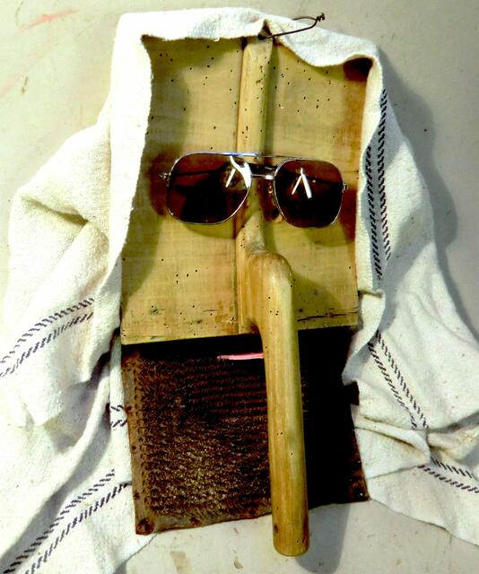 Geradewegs von der Fussball-weltmeisterschaft in Katar kommt unser Ehrengast: Ein echter Scheich (gemacht aus einer Schafsbürste)