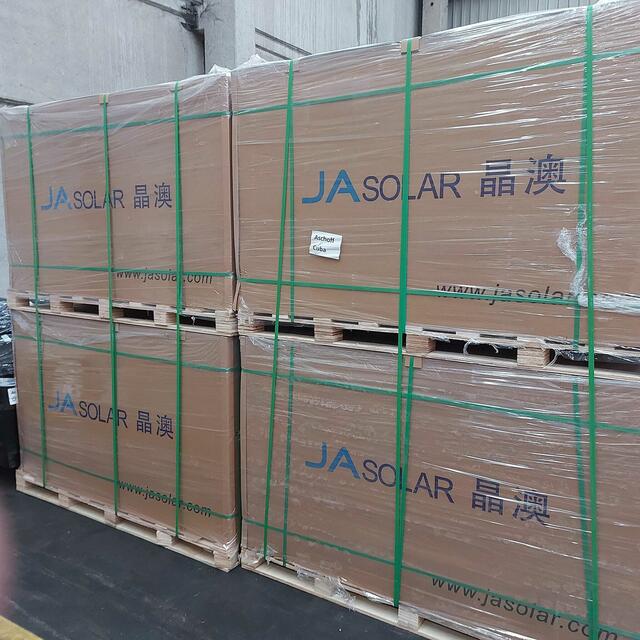 Die Klimaschutz- und Dritte-Welt-Initiative InterRed schickte von Bremen aus eine Solar-Energie-Anlage nach Kuba, die einem medizinischen Institut in Havanna eine umweltfreundliche Elektrizitätsproduktion von rund 150.000 Kilowattstunden pro Jahr ermöglichen wird.