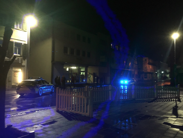 der blaue Ring sieht aus wie ein magisches Zauber Portal findet ihr nicht auch?