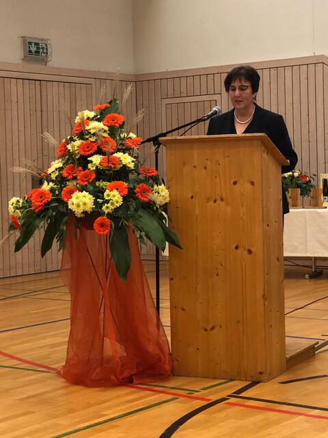 Bürgermeisterin Christine Gumpp bei ihrer Begrüßungsansprache.