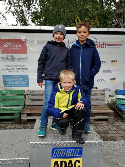 Die kleine Aichacher Gruppe punktete regelmäßig bei den Slalomkartläufen