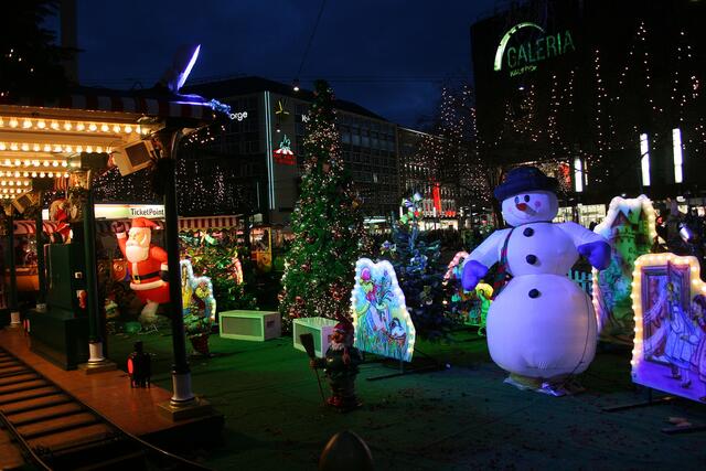 Weihnachtsmarkt vor dem Hauptbahnhof