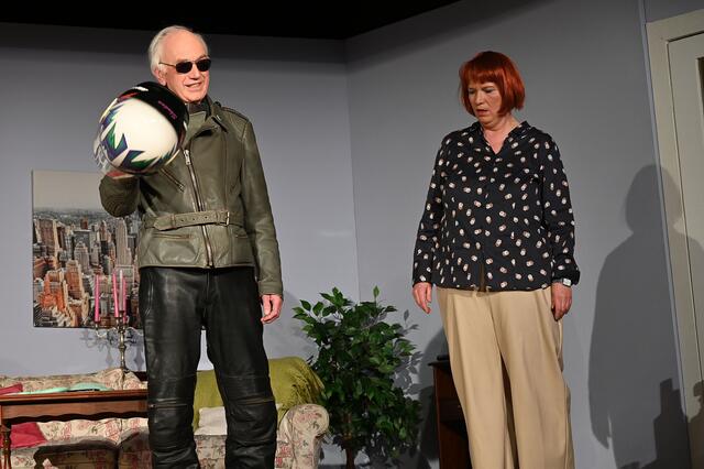 Szenenfoto aus "Was dem einen recht ist"