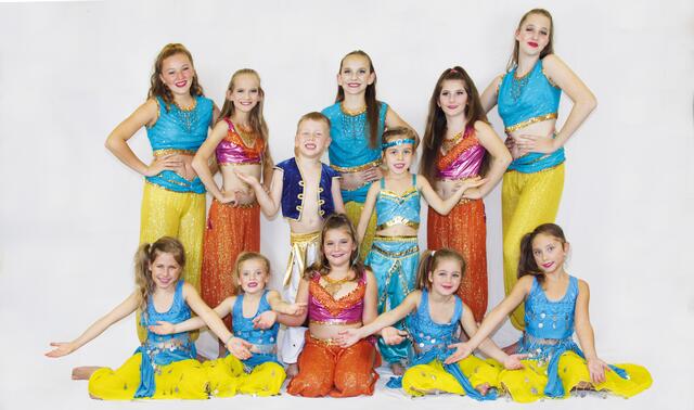 Die NARRNEUSIA Kinder & Jugendshowtanzgruppe mit ihrem Motto "Hakuna Matata" | Foto: Reinhold Bader
