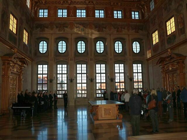 Deutsch-Französische Freundschaft - Darbietung im Goldenen Saal