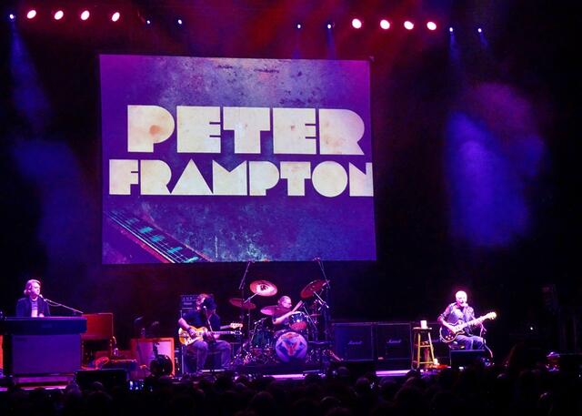 Peter Frampton ist nicht nur Rockmusiker und Sänger, sondern auch Songwriter, Produzent und Multi-Instrumentalist.