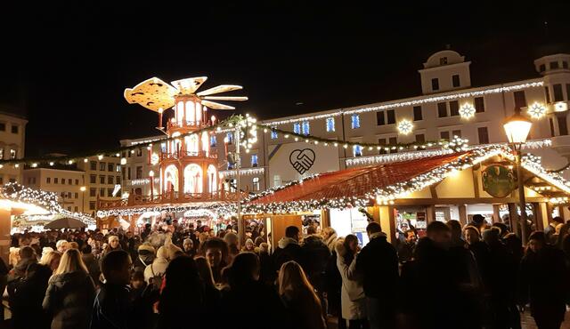 Auf dem Christkindelsmarkt in Augsburg