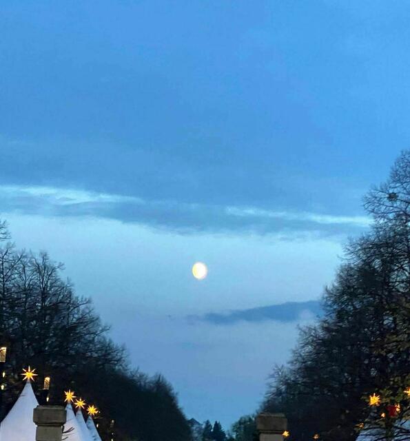 Vollmond und Sternenglanz