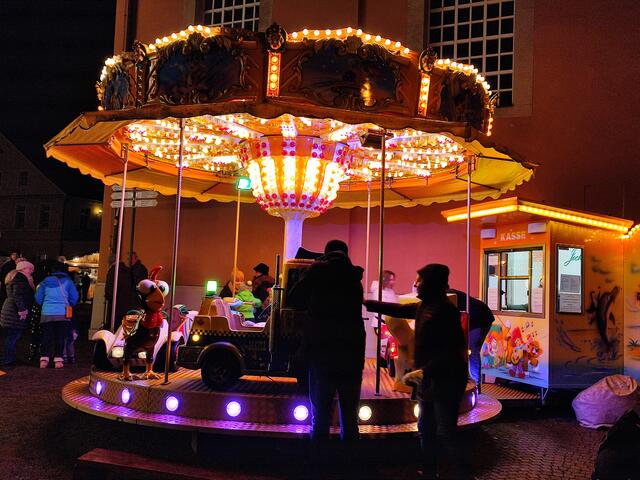 Bad Dürkheimer Weihnachtsmarkt-Kinderkarussell
