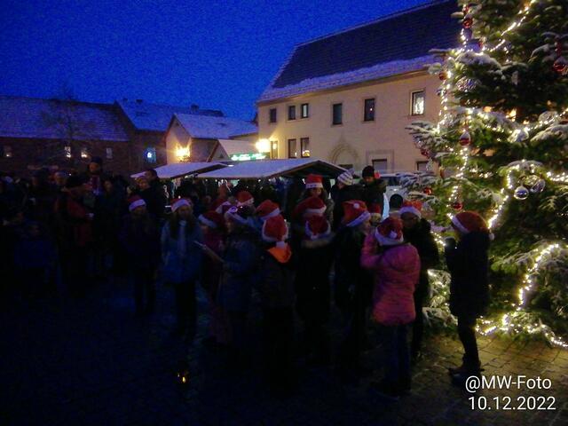 Kinderchor - 11.12.2022 !!! Weihnachtsmarkt / Gartenschau - Sonntagsbilder 2022 !!!  Temperaturen: Früh 6:01 2,7 Grad minus / 11:01h 1,3° plus / 13:22 h 4,9° plus