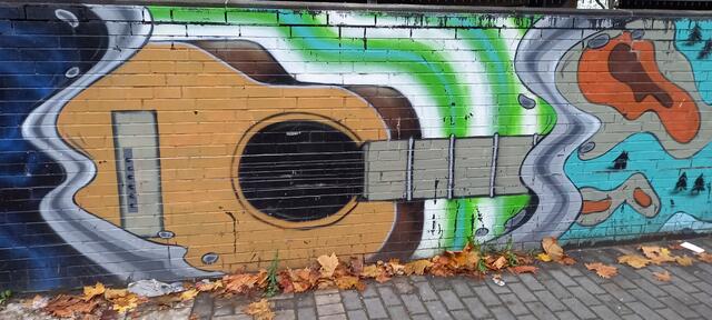 La Guitara...StreetART Dortmund...Foto WOM/BRONCO54, the Freewheelin*...FotoArchiv Merkel+Merkel