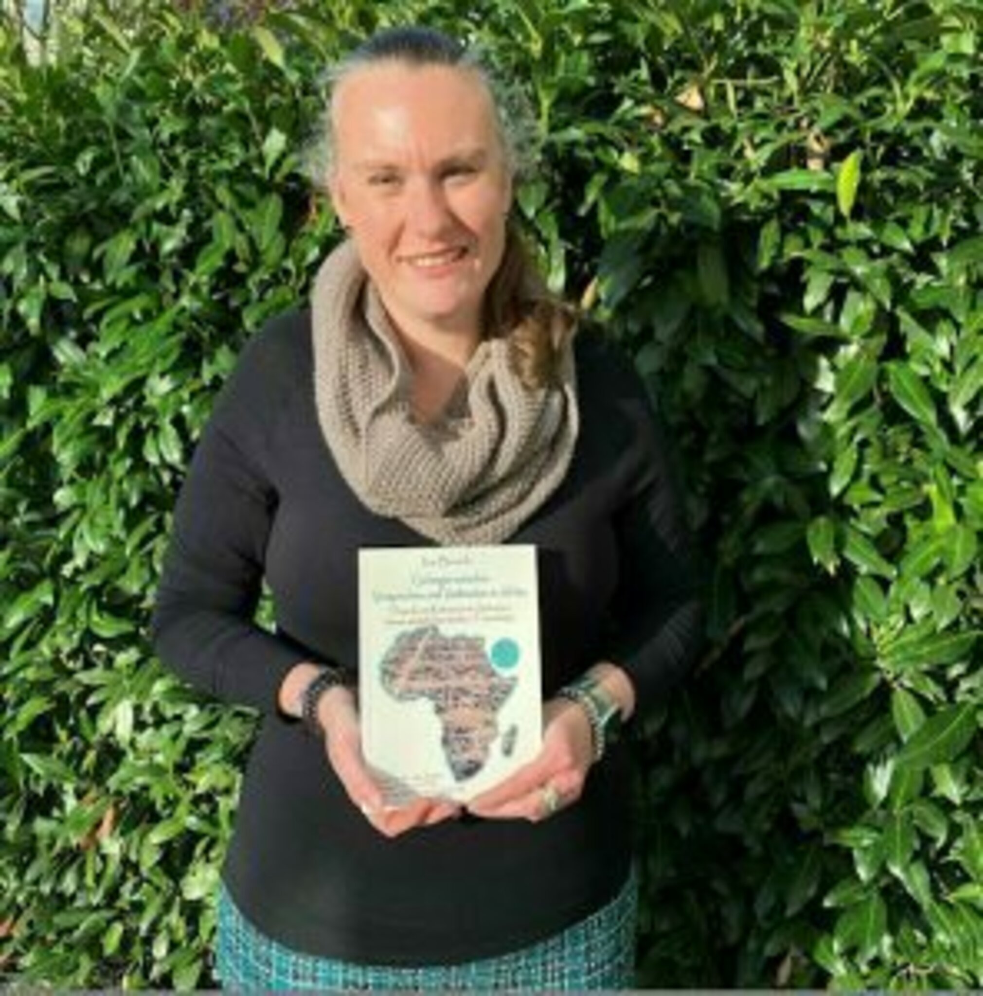 Grevenbroicher Zeitung: Ina Broich verarbeitet Afrika-Erlebnisse in ...